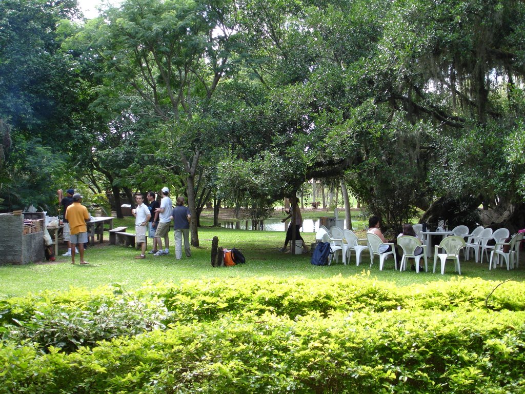 Área de recreação no bairro Ponta Grossa by Eduardo Grigôlo