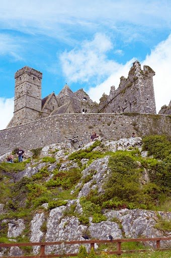 Rock of Cashel,Irlandia by Jacek Wachnicki