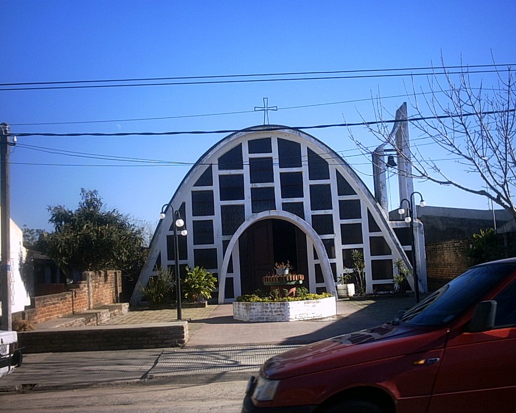 Iglesia Católica, La Cuchilla, Uruguay by Ubirajara Buddin Cruz