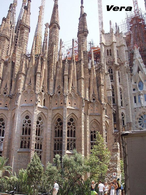 En la sagrada familia by Artabro Druida