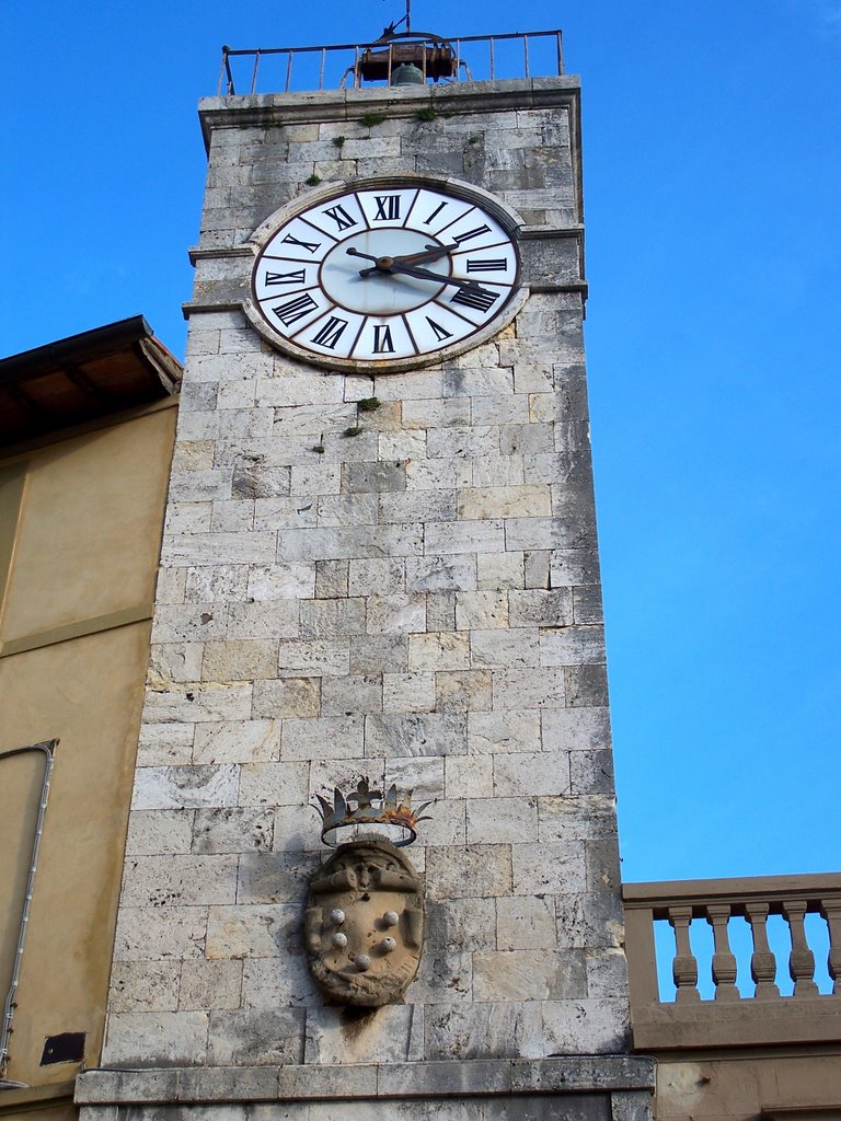 Chianciano Terme (SI): La Torre dell'Orologio con lo Stemma dei Medici (07-12-09) by Renato Pantini