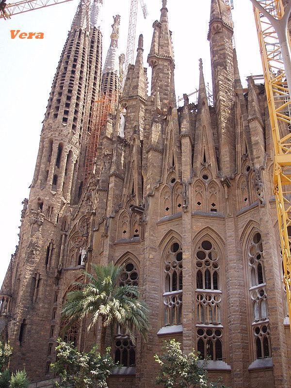 Sagrada familia by Artabro Druida