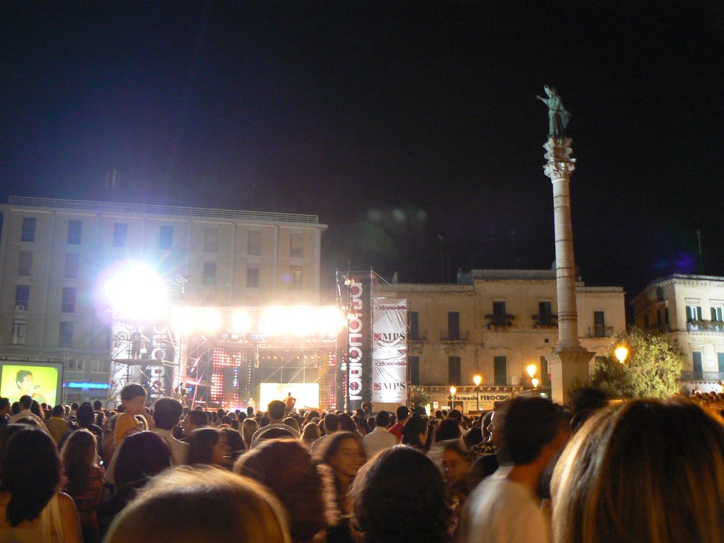 Piazza S. Oronzo e Battiti by Luca Margheriti