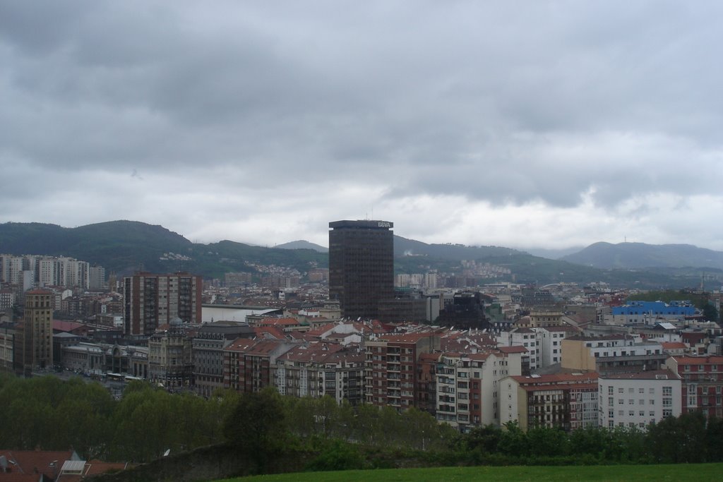 Bilbao desde una colina by Konstantin Ash