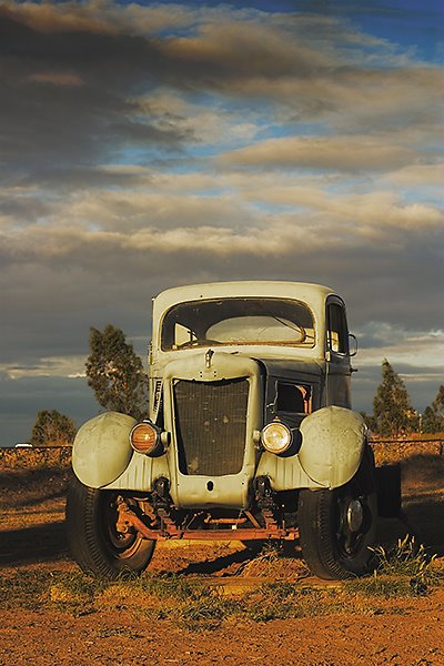 Old truck by eurebilder