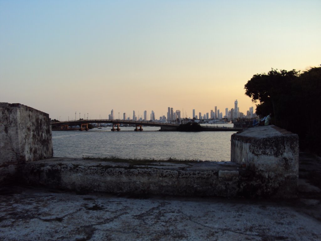 Bocagrande vista desde Getsemani by dilmerfandino