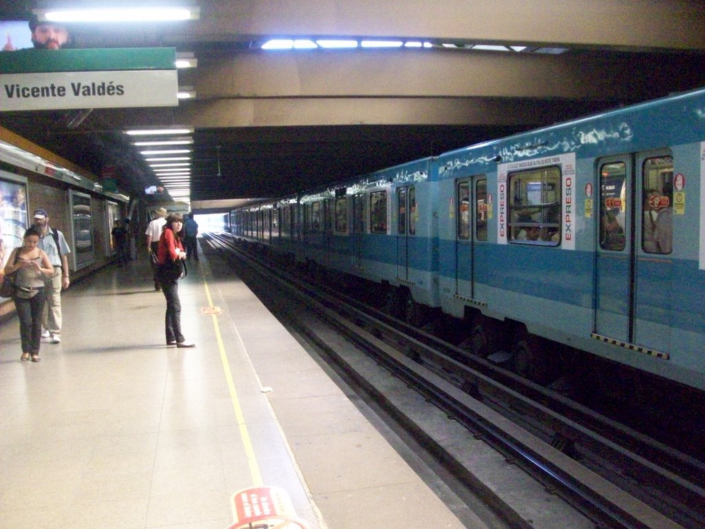 Estación Santa Ana. Santiago de Chile by Ignacio Paredes