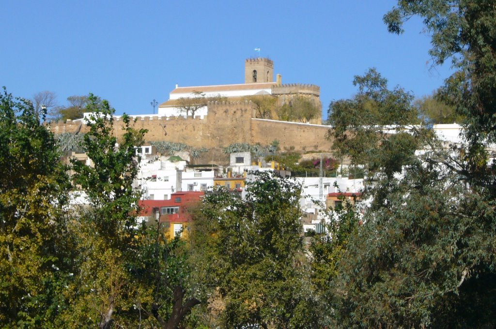 castillo de Alcalá de Guadaira, Sevilla by LOLIKA