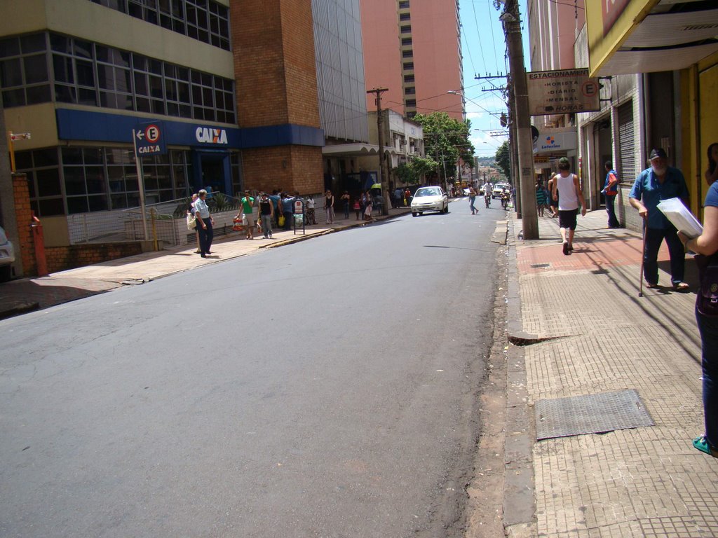 Rua Américo Brasiliense em Ribeirão Preto SP by Alexandre Bonacini