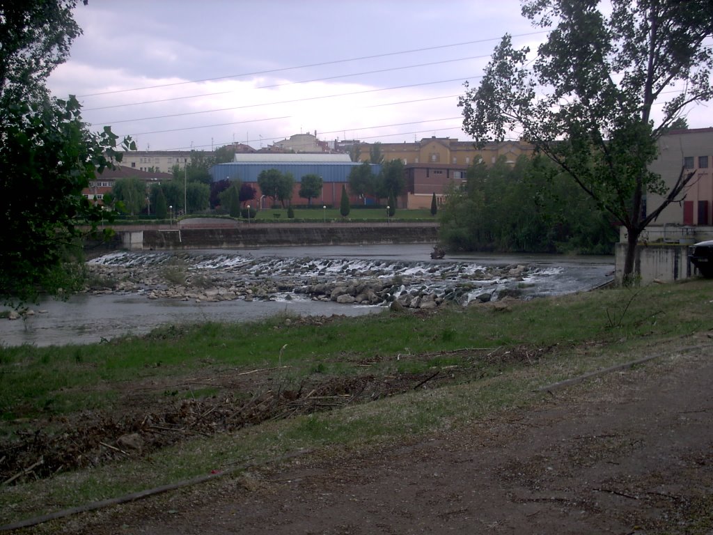 [ n_lorito ] Camino Santiago. Escala en el Ebro, Logroño by n_lorito