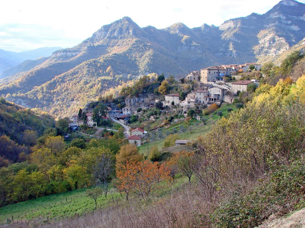 Cagnano di Acquasanta Terme in autunno by nonnomimi