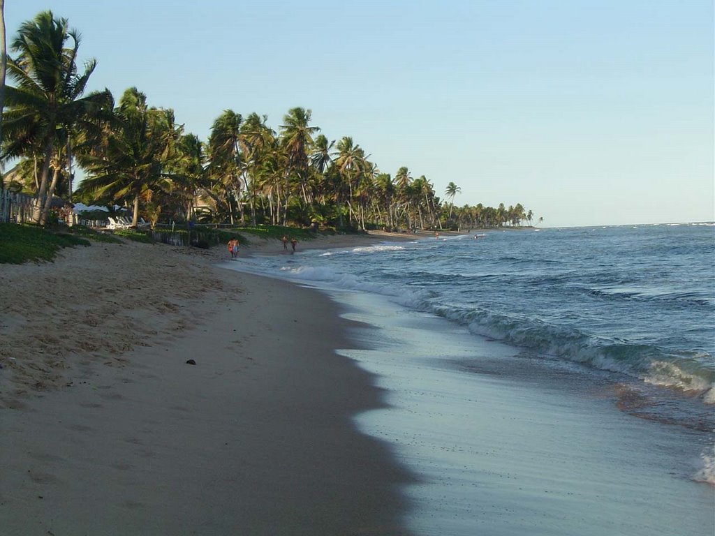 Praia do Forte by Emiliano Homrich