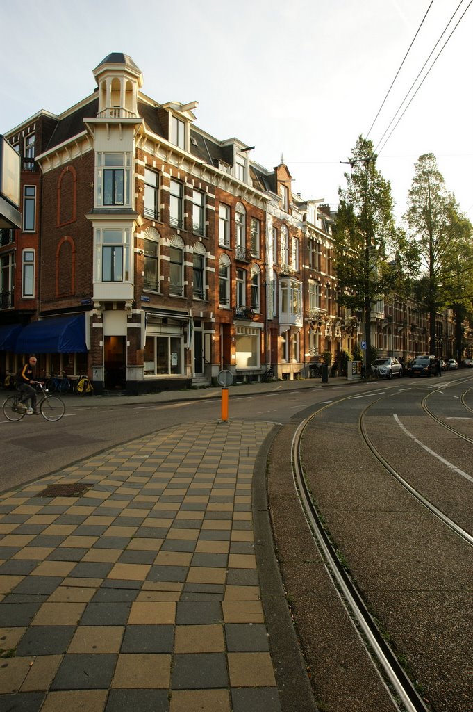 Трамвайная остановка Emmastraat/Koningslaan - Tram stop Emmastraat/Koningslaan by Valery Klepkin