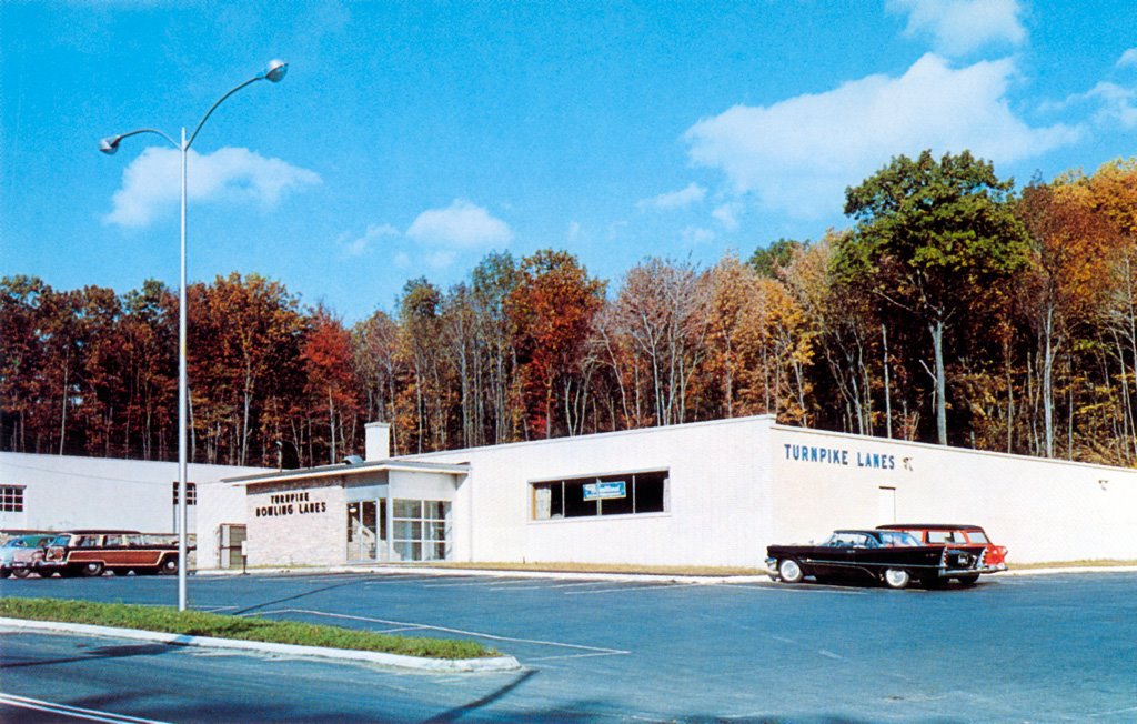 Turnpike Bowling Lanes - Watertown, CT by ForwardLook