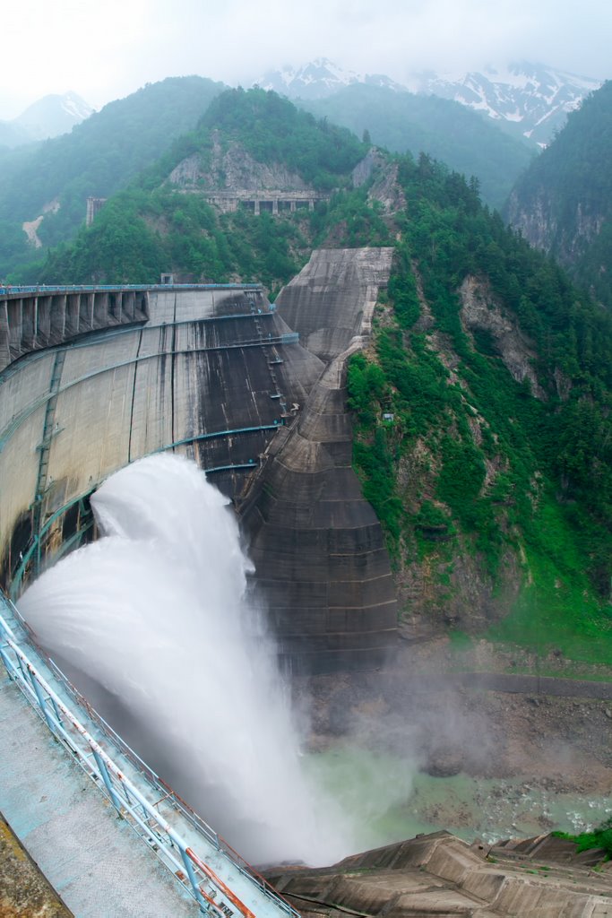 Lake Kurobe Dam by Richy Luk