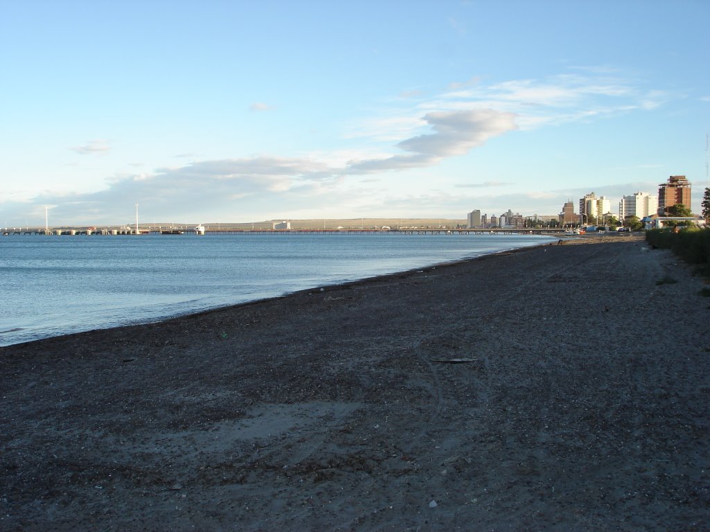 Playa Pto Madryn by Diego Cantaro