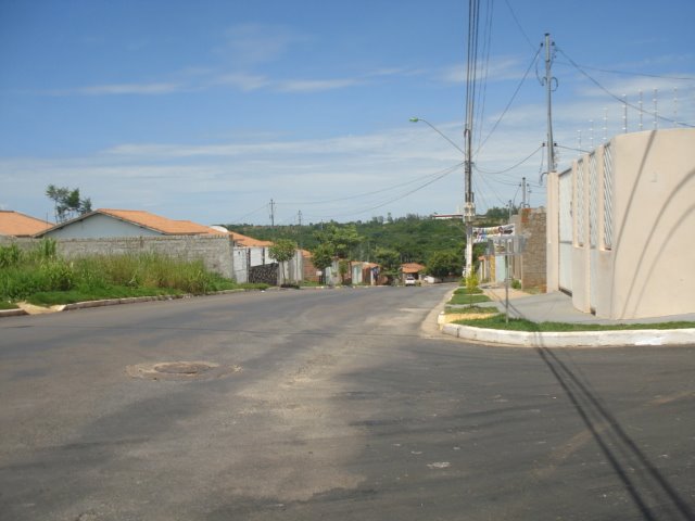 WELL - Encontro da Rua Principal com a Pista Dupla no Residencial Despraiado (20-12-2009) by Wellington Mesquita