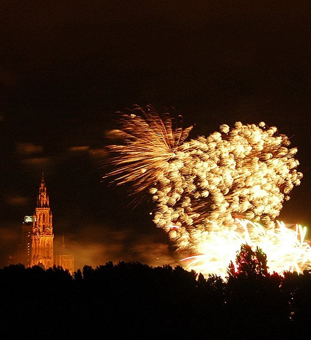 Fireworks over the cathedral by lucas vp