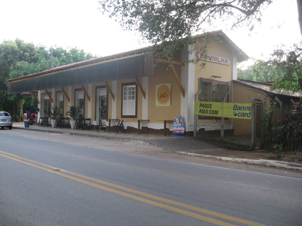 Antiga Estação Ferroviária em Baunilha - Colatina-ES by Fabio Arrebola