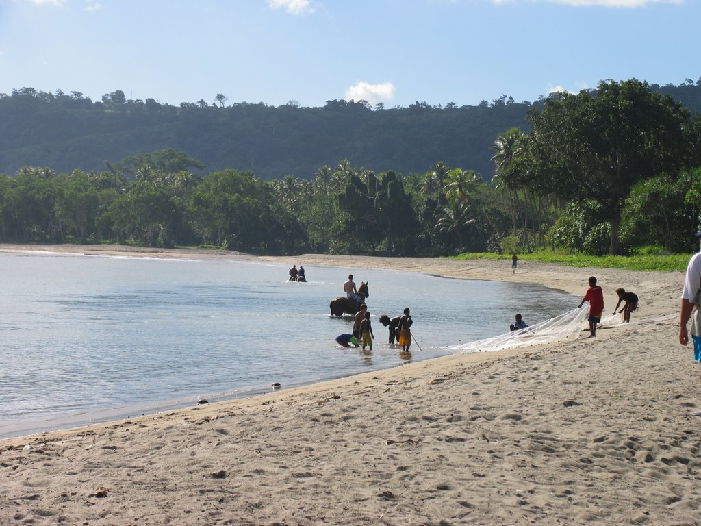 Nee Vanuatu children fishing Mele Bay by kehani