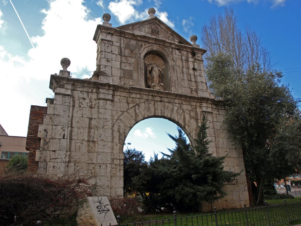 Puerta de Valladolid - La Rondilla by JoeCat