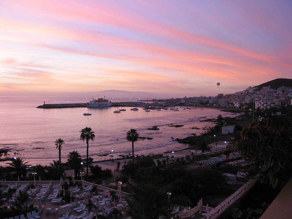 Christmas sunset Los Cristianos by hoopoe