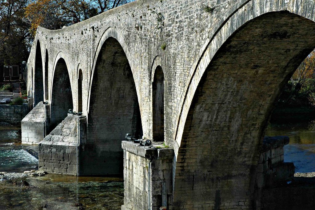 Arta, the old bridge by Tassos Datsis