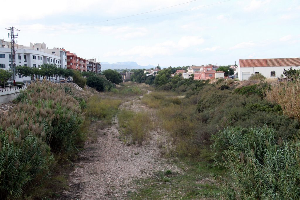 Ausgetrocknetes Flussbett des Riu Llastres in l'Hospitalet de l'Infant, Spanien, Spain by NicoLubitz