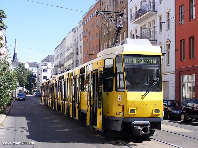 KT4Dm-Zug an der Wendeschleife U-Schwartzkopffstraße by tram2000