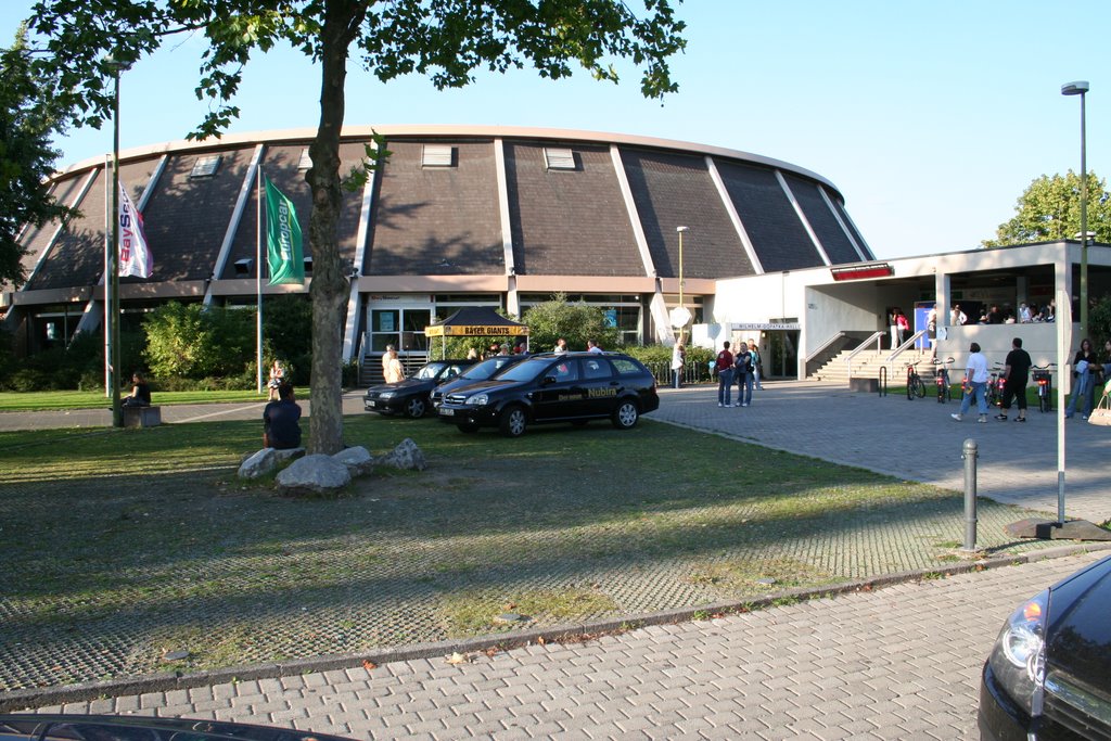 Wilhelm-D.- Halle in Leverkusen by Auswärtsfahrer