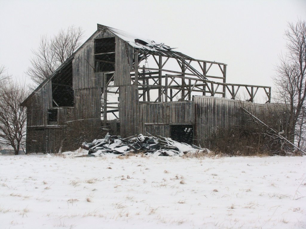 Old Barn East of Mendota by Jesse *