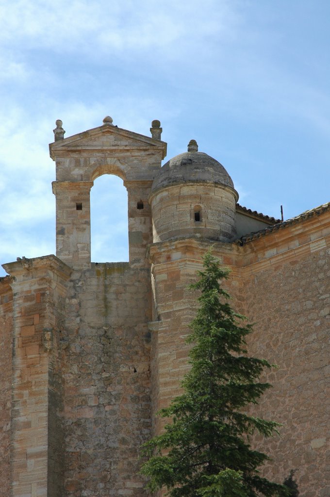 Villamayor de Santiago, espadaña y torreón de la Iglesia by G.SILVA