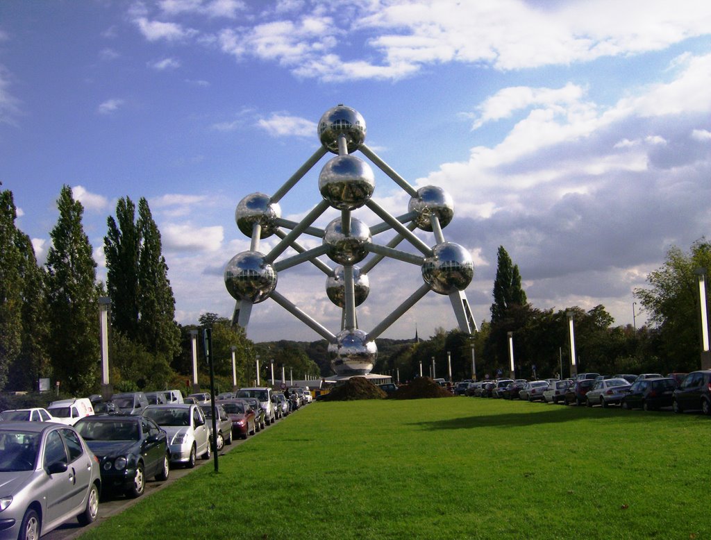 Atomium by alkapita