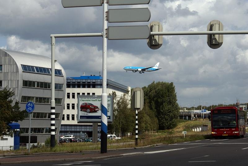 Schiphol Oost (www.nederlandopdefoto.nl) by Jos van Engen