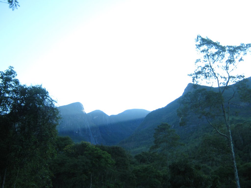 Serra do Caparaó 2 by Jose Adal Pereira de Souza