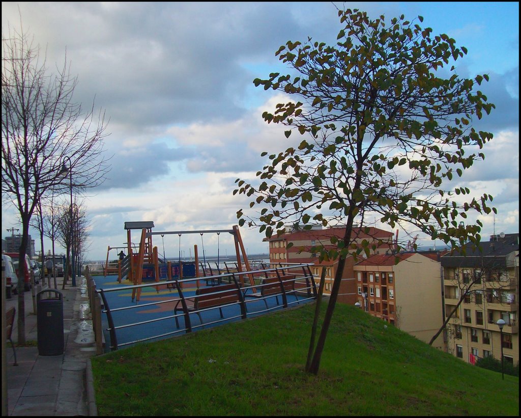 Inclinado por el viento by voiyeur58