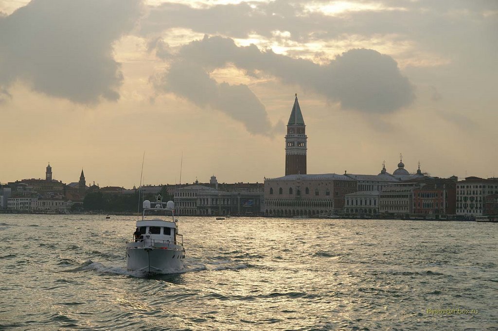 Venice, Italy by Vladymyr Bysov