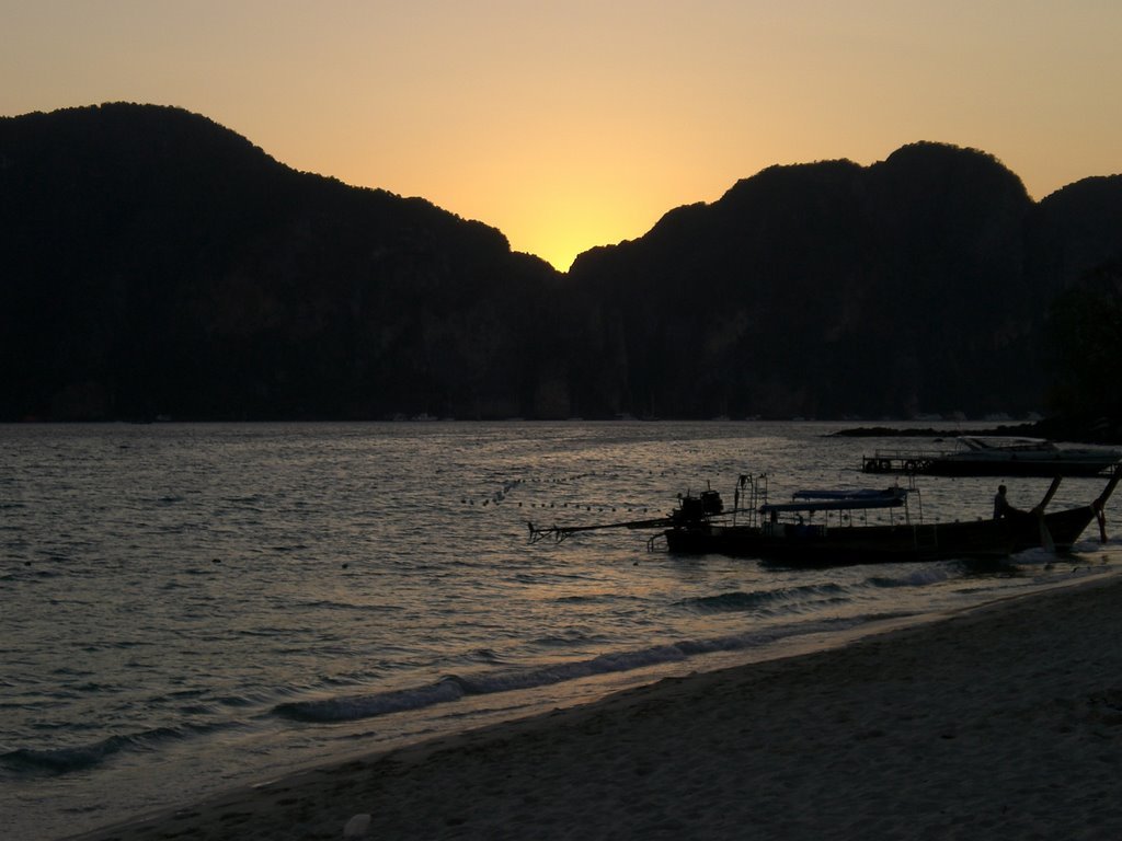 Sunset Ko Phi by gek0