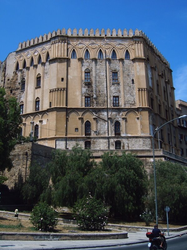 Palermo - Palazzo Normanni by Hans Bloemendaal