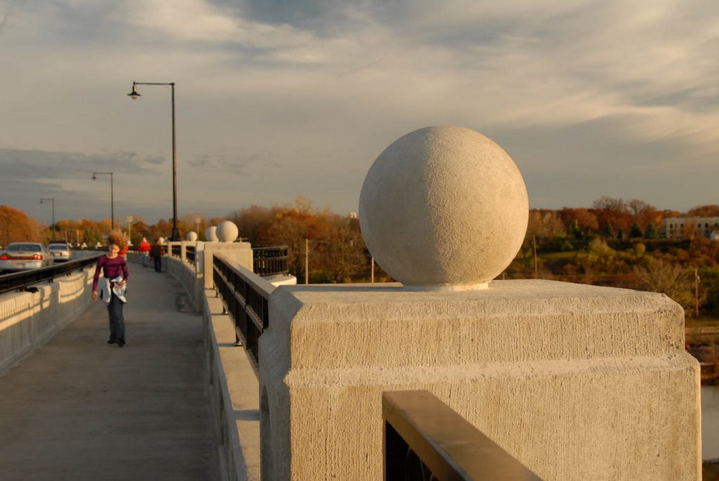 College Avenue Bridge on Opening Day, October 2009 by maxpixel