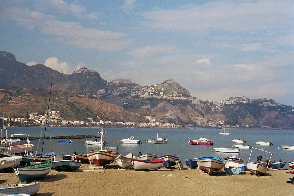 Naxos by Lars Ruberg