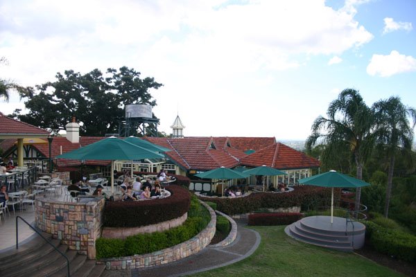 Restaurant at Mt. cootha by Jongseon Lee(이종선)