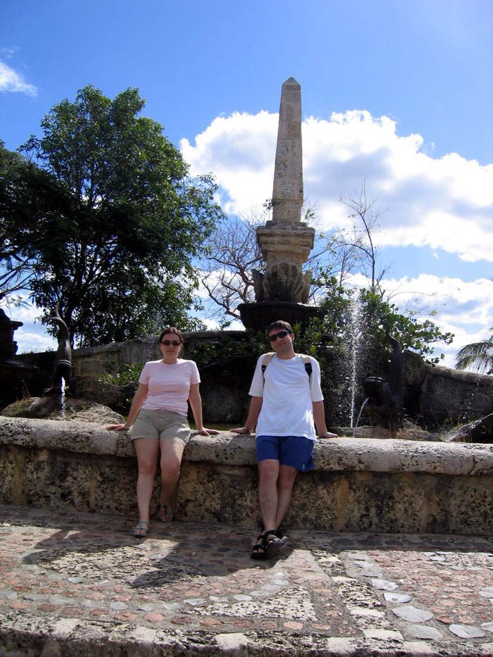 Isa & Vicente en la fuente de la eterna juventud Feb-2005 by Vicente & Isa