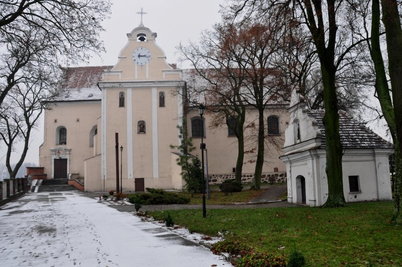 Kościół św. Bonawentury i klasztor franciszkański XVII w. Pakość /zk by cry1