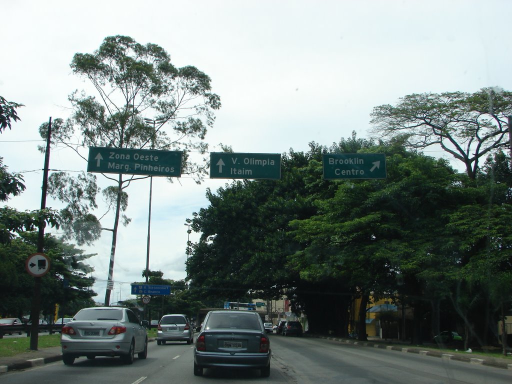 Av dos bandeirantes sentido marginal pinheiro by marcio calisse