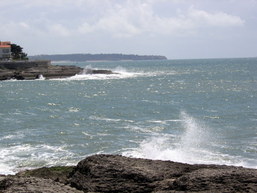 Vue de la Corniche de Pontaillac (coté Vaux sur Mer) by Julien969aup