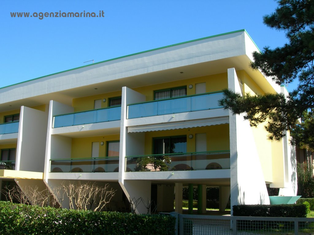 Condominio Croce del Sud Bibione by Agenzia Marina