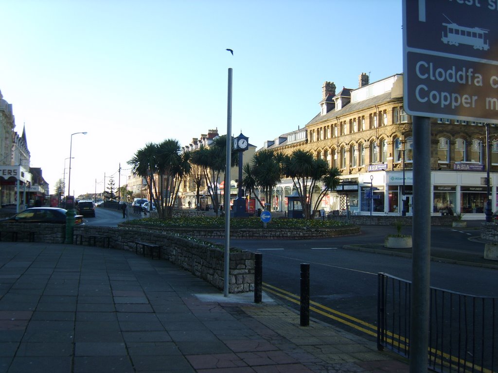 Another sign going up, Llandudno by Bigdutchman