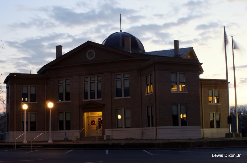 Rains County Courthouse Emory,Tx 2010 by Xonid1