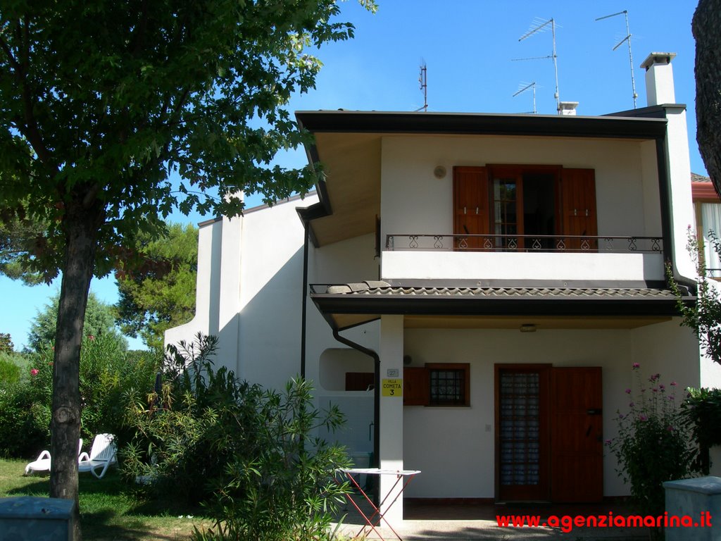 Villa Cometa Bibione by Agenzia Marina